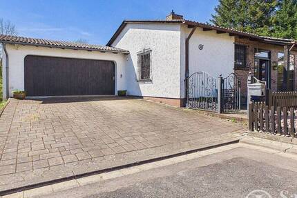 Großzügiges Anwesen in ruhiger Waldrandlage - Pool, Sauna, Wintergarten, Balkon u. Doppelgarage - Haus Spiesen-Elversberg Elversberg | Angebot:26178654
