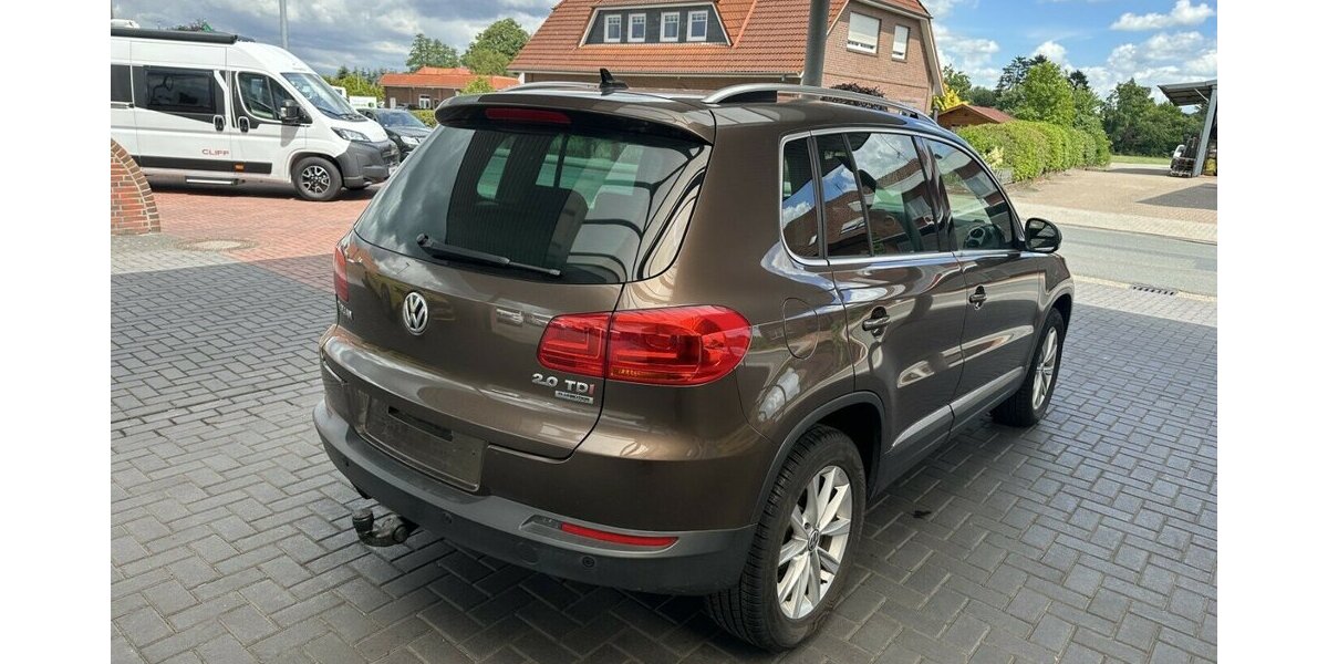 VW Tiguan 2,0 TDi +AHK schwenkbar+Sitzheizung+Parktro 113.500 km 8.990 &euro; Jaderberg 26349