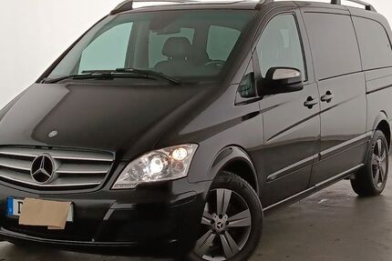 Mercedes-Benz Viano 221.000 km 17.900 € Düsseldorf 40229
