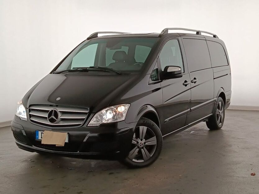 Mercedes-Benz Viano 221.000 km 17.900 € Düsseldorf 40229
