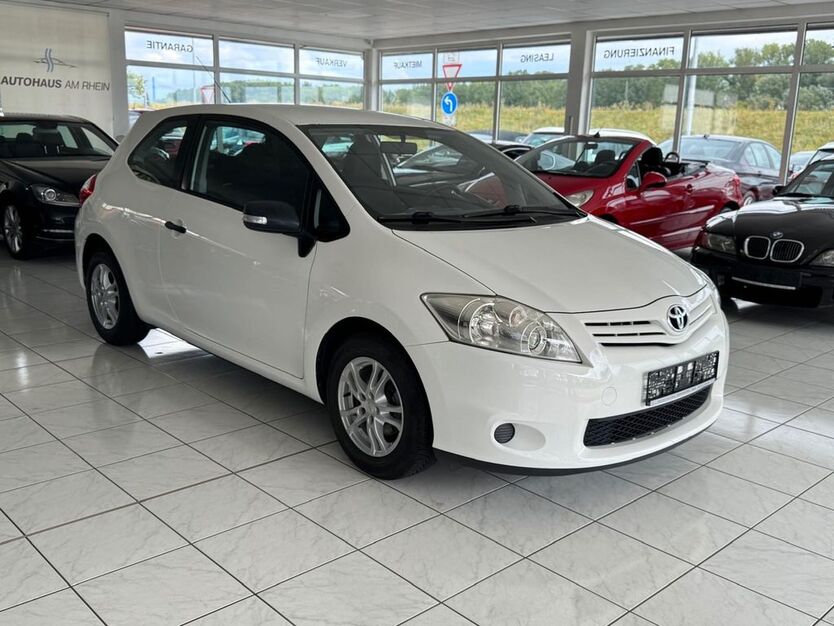 Toyota Auris 214.000 km 3.990 € Speyer 67346