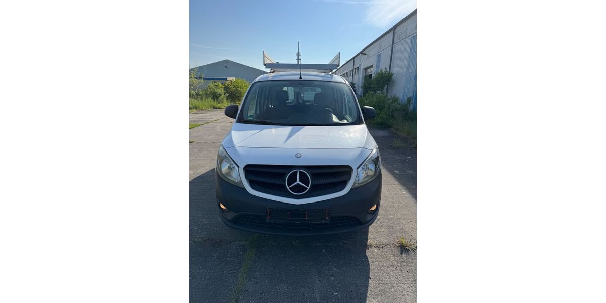Mercedes-Benz Citan 177.500 km 4.100 &euro; Zerbst 39261