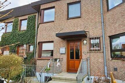 Haus Reinfeld - 6 Zimmer, 166 m&sup2;, 369.000&euro; | Angebot:25774424