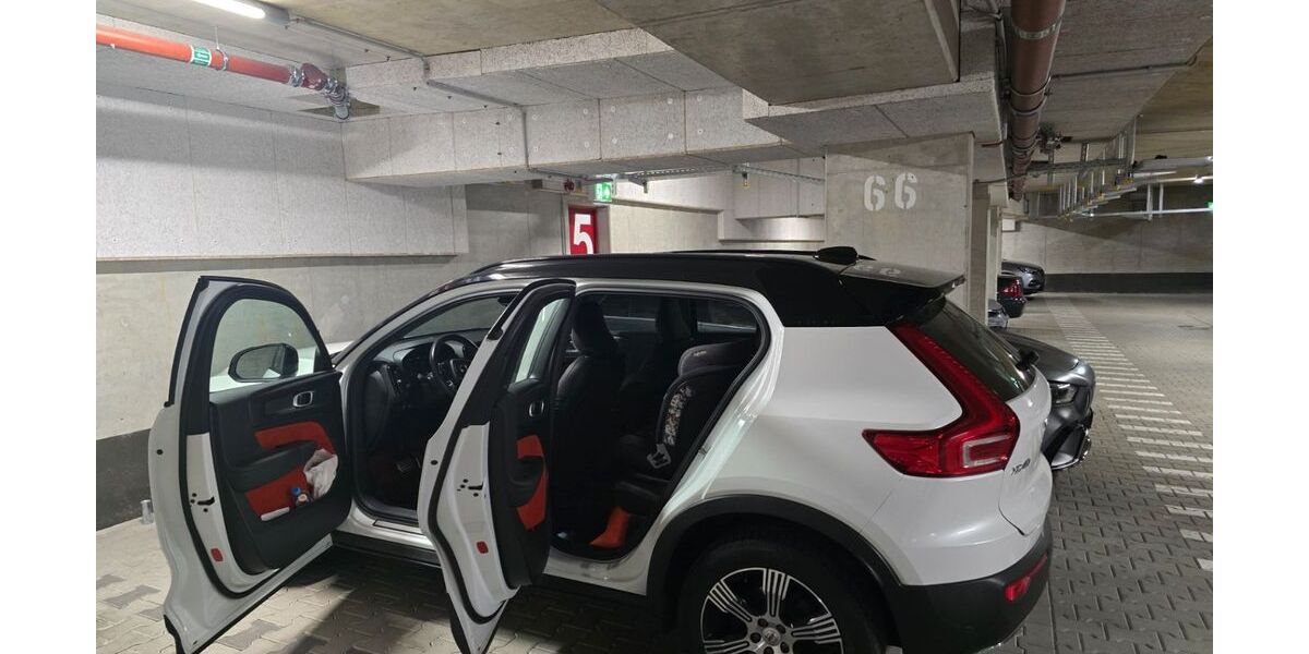 Volvo XC40 150.000 km 19.900 &euro; München 80339