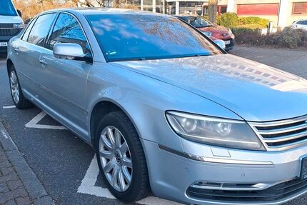 VW Phaeton 304.444 km 8.000 &euro; Frankfurt 60437