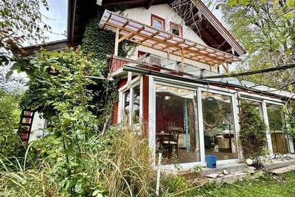 Haus zum Kaufen in Trostberg 520.000 € 200 m² 12 zimmer