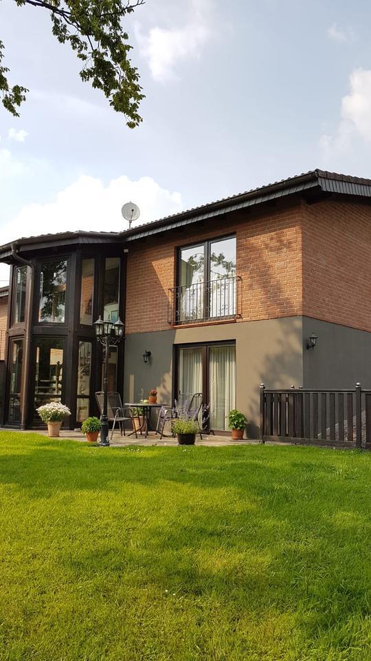 Mietshaus mit schöner Raumaufteilung in ruhiger Lage