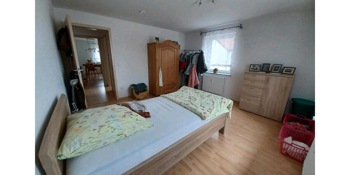 Etagenwohnung Loiching - 3 Zimmer, 75 m&sup2;, 500&euro; | Angebot:26653350