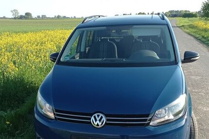 VW Touran 170.000 km 7.800 &euro; Seester 25370