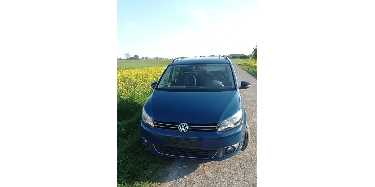 VW Touran 170.000 km 7.800 &euro; Seester 25370