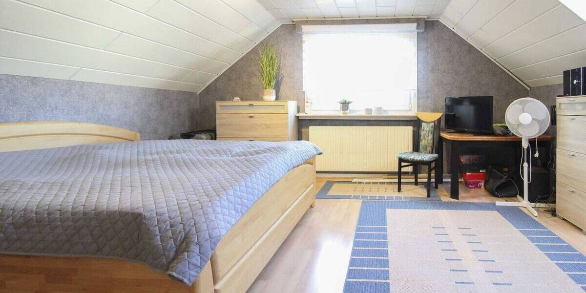 Einfamilienhaus Paderborn Sennelager - 8 Zimmer, 243 m&sup2;, 595.000&euro; | Angebot:26826411