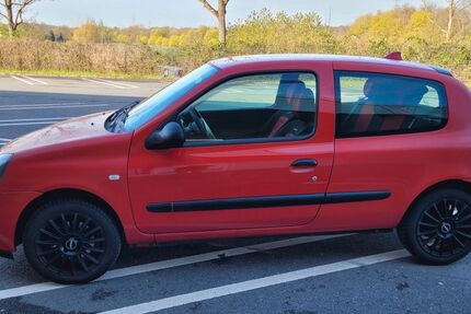 Renault Clio 96.000 km 1.900 &euro; Mülheim an der Ruhr 45468