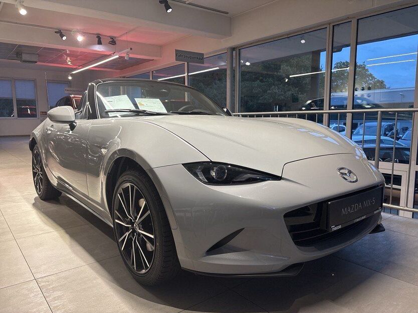 Mazda MX-5 2.686 km 35.950 € Hamburg 22761
