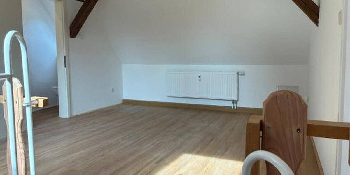 Etagenwohnung Seesen Kirchberg - 3 Zimmer, 129 m&sup2;, 895&euro; | Angebot:26344022