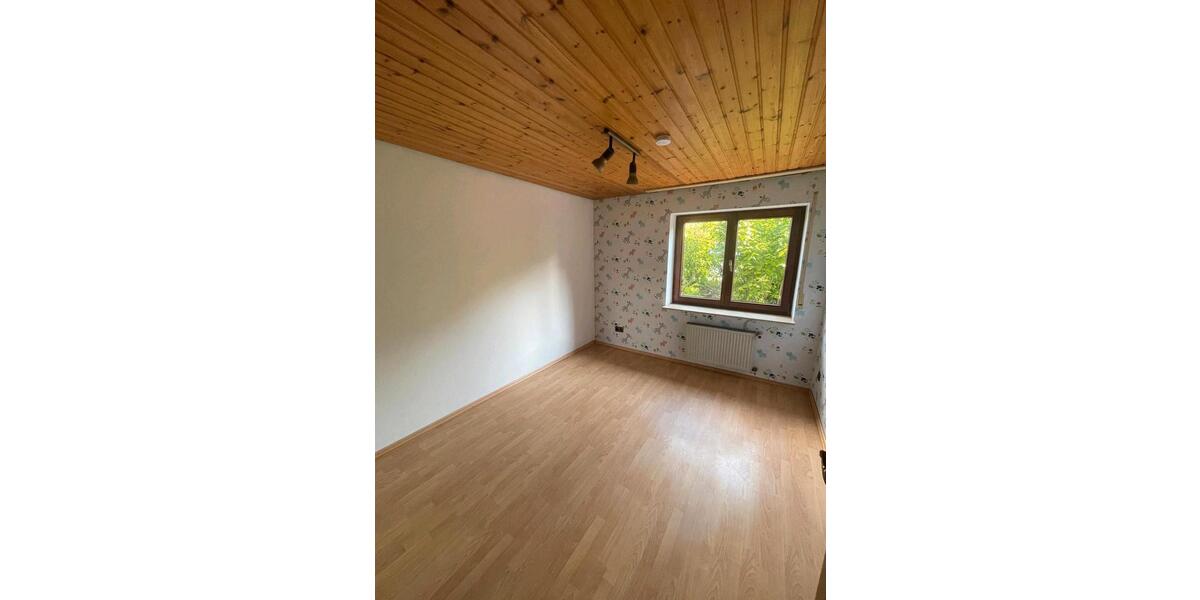 Erdgeschoßwohnung Weikersheim - 5 Zimmer, 150 m&sup2;, 1.125&euro; | Angebot:25169008