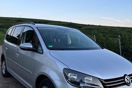 VW Touran 222.568 km 6.200 € Sasbach am Kaiserstuhl 79361