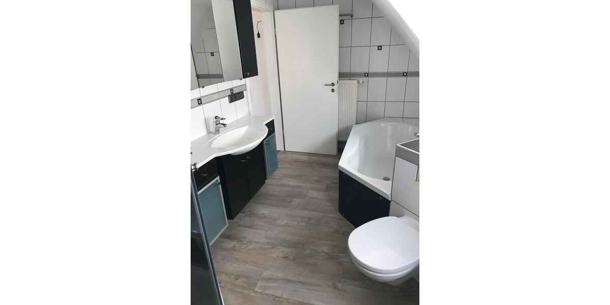 Einfamilienhaus Gunzenhausen - 5 Zimmer, 125 m&sup2;, 1.150&euro; | Angebot:26142214