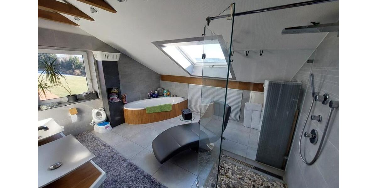 Dachgeschoßwohnung in Traumlage mit Kachelofen 3 zimmer