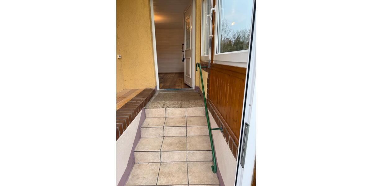 Haus direkt in Kolkwitz zu vermieten.Kaltmiete: 990 Euro 3 zimmer