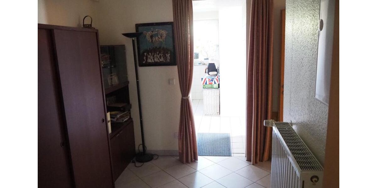 Erdgeschoßwohnung Marsberg - 2.5 Zimmer, 94 m&sup2;, 750&euro; | Angebot:26343006
