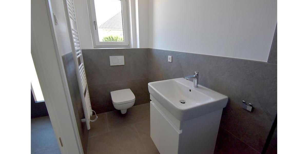 Neuwertig! Energieeffiziente 143m² Doppelhaushälfte mit Garten, Einbauküche und Garage in Straßfeld 5 zimmer