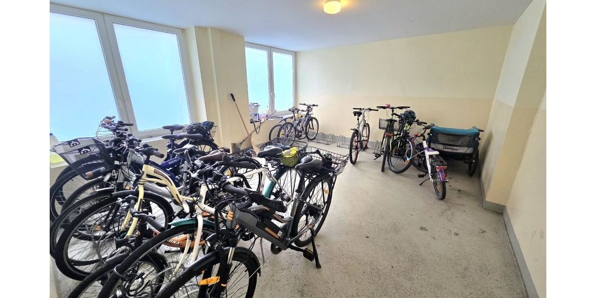 2-Zimmer-Wohnung mit PKW-Stellplatz! Barrierefrei! Ideal für Eigennutzer oder Kapitalanleger! - Erdgeschoßwohnung Burgstädt | Angebot:25645940