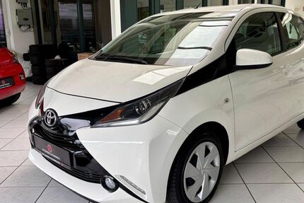 Toyota Aygo (X) 107.230 km 9.799 &euro; Buxtehude 21614