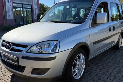 Opel Combo 141.000 km 3.890 &euro; Freiburg 79102