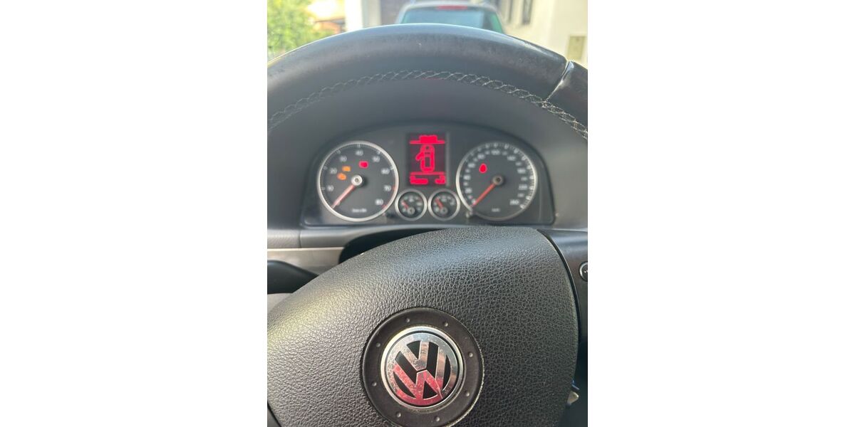 VW Touran 172.600 km 4.200 &euro; Stephanskirhen 83071