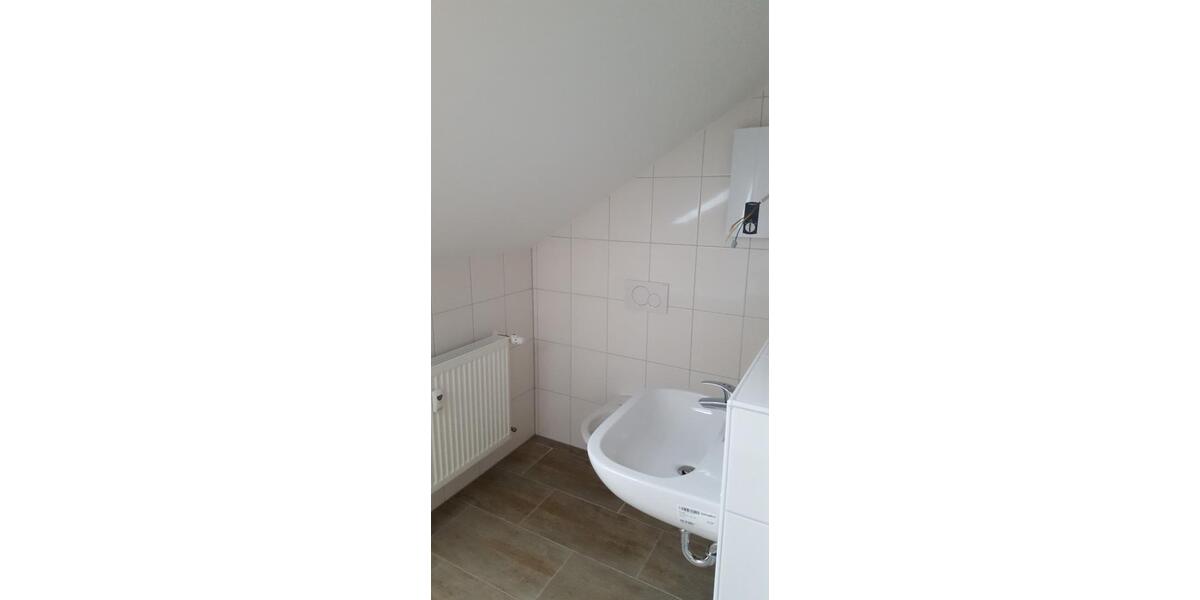 Dachgeschoßwohnung Sinntal - 1.5 Zimmer, 49 m&sup2;, 380&euro; | Angebot:25720956