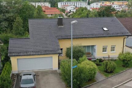 Haus Kempten (Allgäu) Auf der Halde - 13 Zimmer, 330 m&sup2;, 1.350.000&euro; | Angebot:27109729