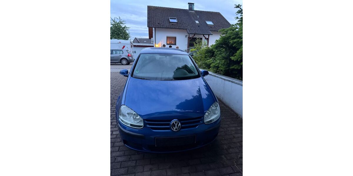 VW Golf 97.500 km 3.300 &euro; Freudenstadt 72250