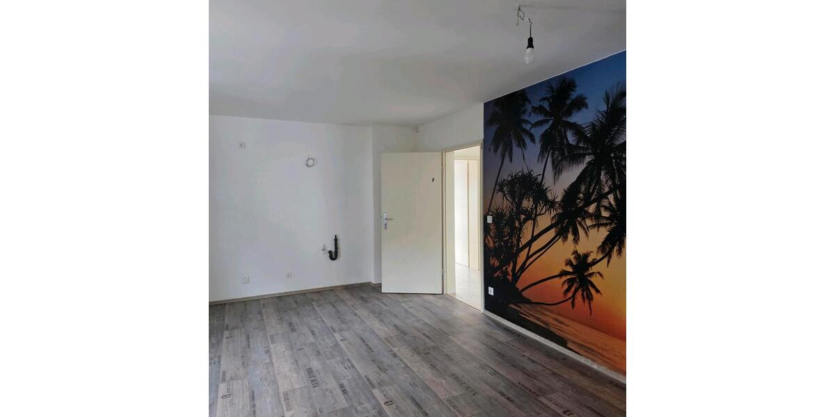 Dachgeschoßwohnung Nittendorf - 3.5 Zimmer, 94 m&sup2;, 1.150&euro; | Angebot:25149755