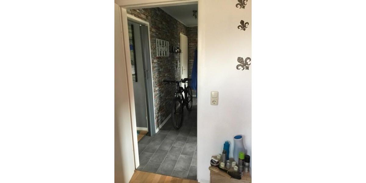Dachgeschoßwohnung Petersberg - 2 Zimmer, 36 m&sup2;, 409&euro; | Angebot:26657705