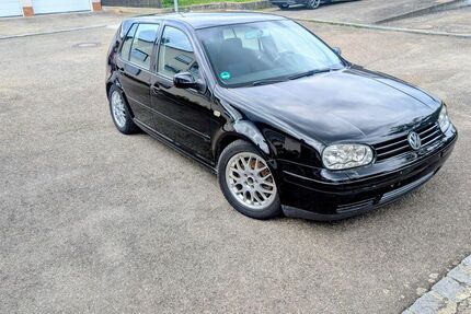 VW Golf 198.888 km 4.500 &euro; Harburg 86655