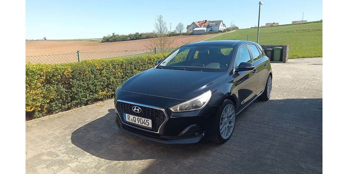 Hyundai i30 73.183 km 11.000 &euro; Lappersdorf 93138