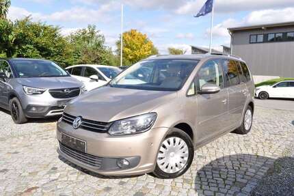 VW Touran 88.000 km 9.980 &euro; Ahrensboek 23623