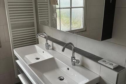 Familienfreundliches, modern saniertes Reiheneckhaus mit Garten 5 zimmer