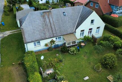 Haus Dranske - 8 Zimmer, 210 m&sup2;, 800.000&euro; | Angebot:25646384