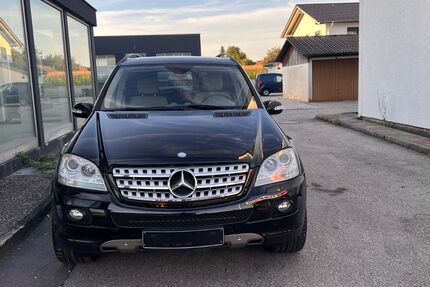 Mercedes-Benz ML 500 274.123 km 7.800 € Tulling 85643