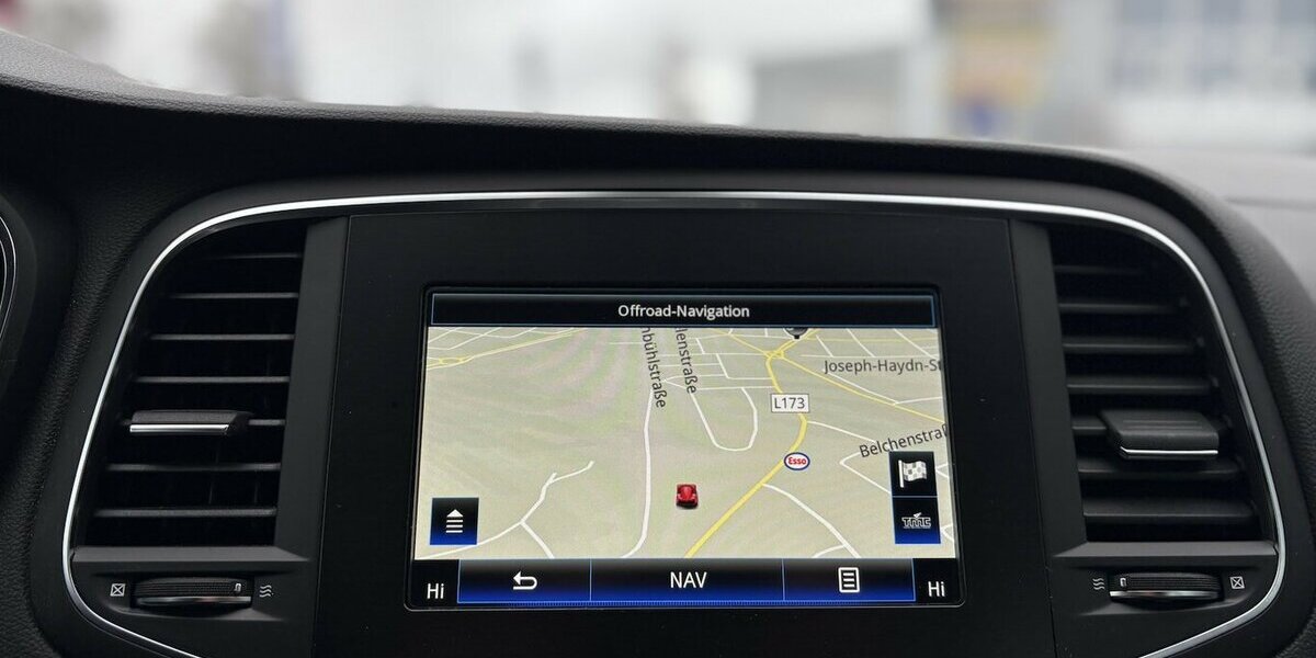 Renault Megane IV Grandtour Business Edition NAVI/PDC 18.665 km 16.900 &euro; Villingen-Schwenningen 78054