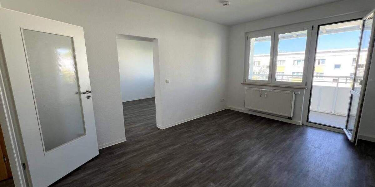 Etagenwohnung Eisenhüttenstadt - 2 Zimmer, 49 m&sup2;, 335&euro; | Angebot:25664775