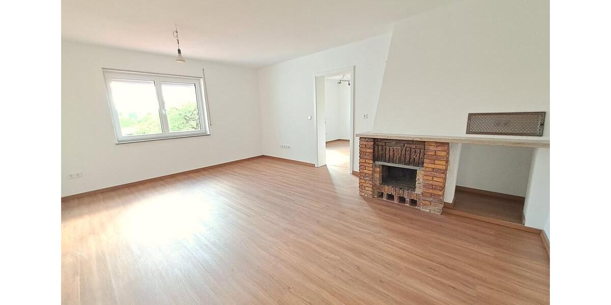 Etagenwohnung Langfurth - 5 Zimmer, 145 m&sup2;, 1.100&euro; | Angebot:26597401