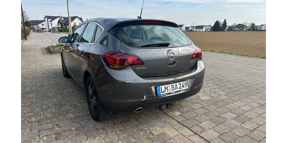 Opel Astra 345.052 km 1.599 &euro; Limburg 65549