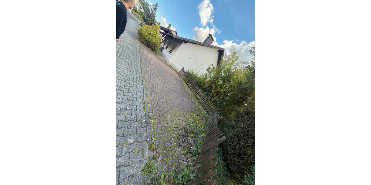 Einfamilienhaus Kusel - 10 Zimmer, 182 m&sup2;, 300.000&euro; | Angebot:26183932