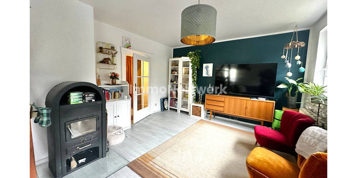 Attraktive Doppelhaushälfte auf großzügigem Grundstück in ruhiger stadtnaher Lage 4 zimmer