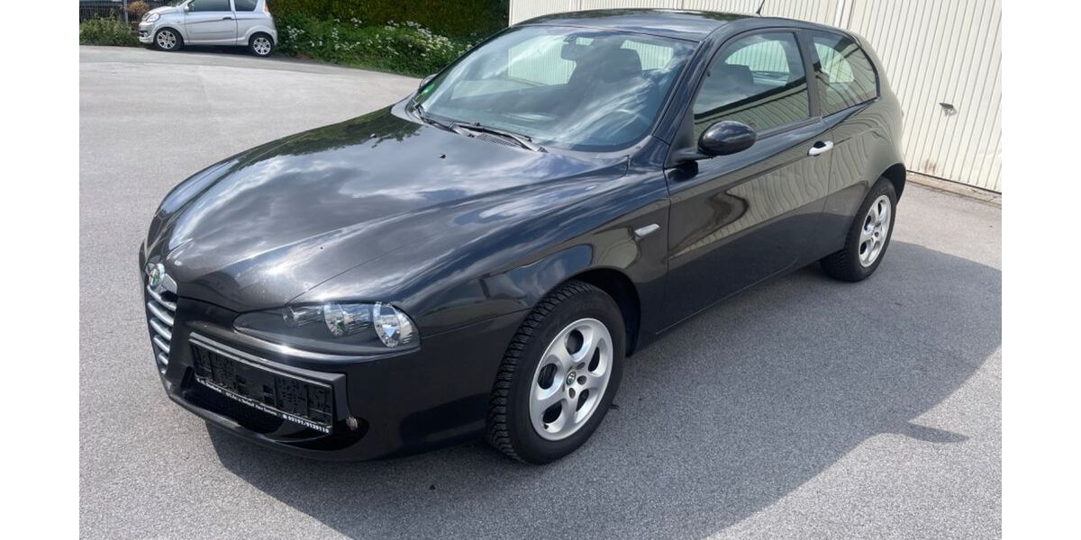 Alfa Romeo 147 96.800 km 4.200 &euro; Remscheid 42855