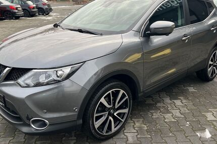 Nissan Qashqai 118.000 km 9.999 &euro; Jaderberg 26349