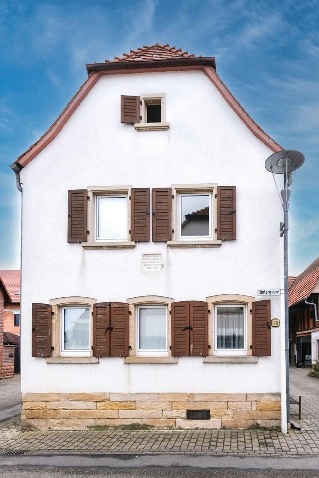 Einzigartiges Eckhaus mit viel Potenzial in Gommersheim
