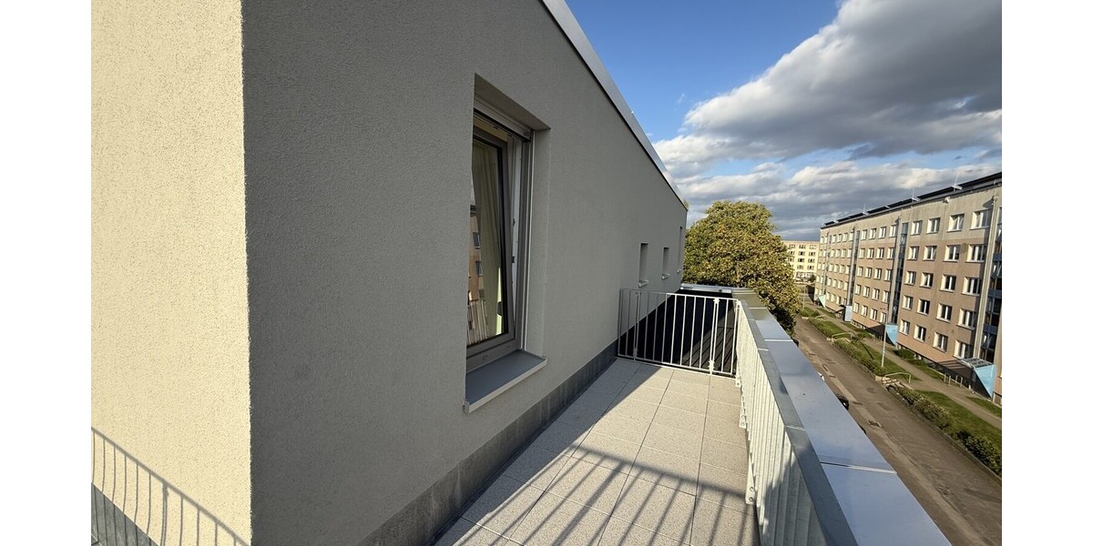 Lichtdurchflutetes Penthouse mit Sonnenterrasse und stilvollem Neubauflair - Einfamilienhaus Neubrandenburg Datzeberg | Angebot:27130830